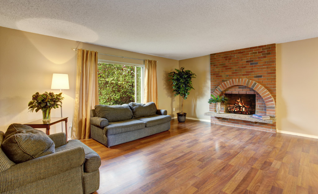 How to Ensure Your Hardwood Flooring Looks Beautiful for Years to Come